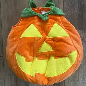 Pottery barn pumpkin costume . Missing hat . Great condition . Only used once .